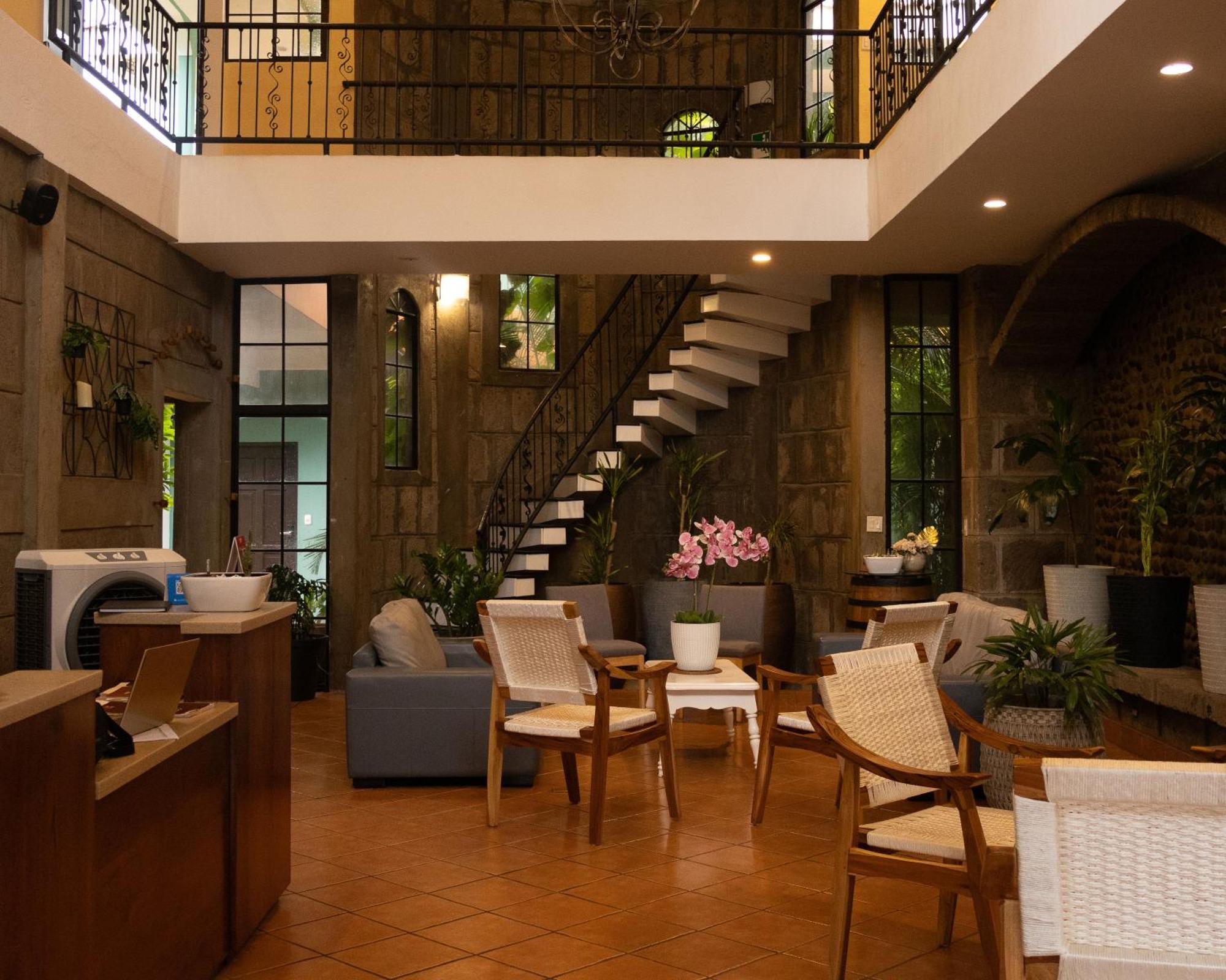 Hotel Leon Inn Buitenkant foto